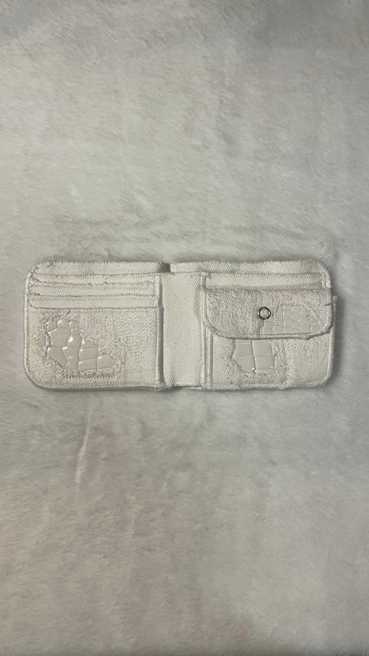 Allwhite hybrid wallet