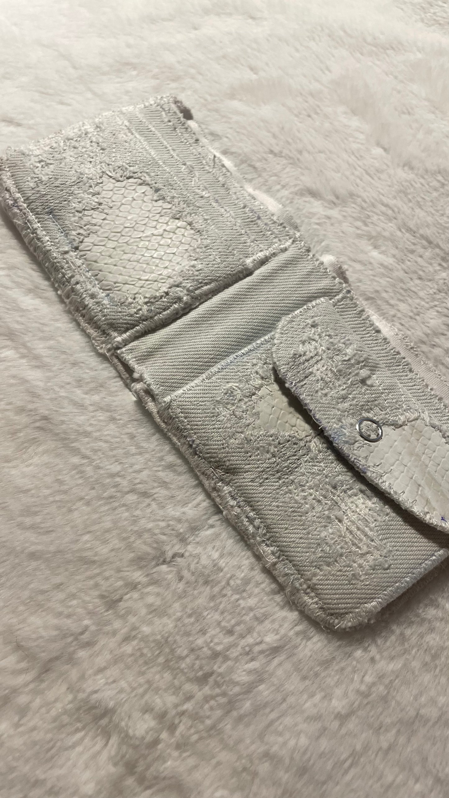 White hybrid wallet