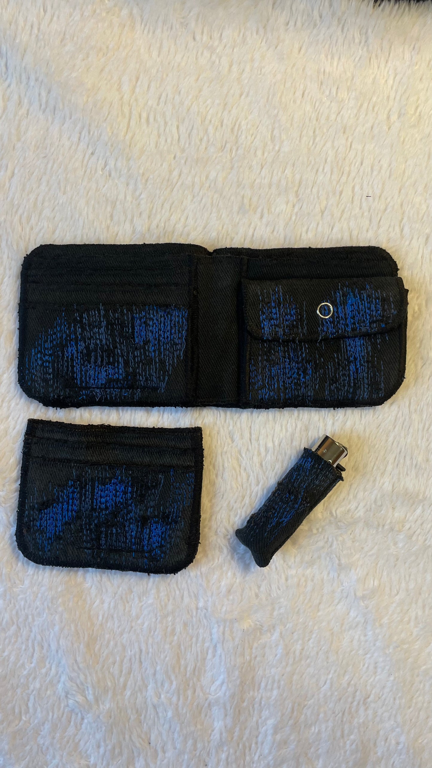 Blue stitches denim lighter sleeve