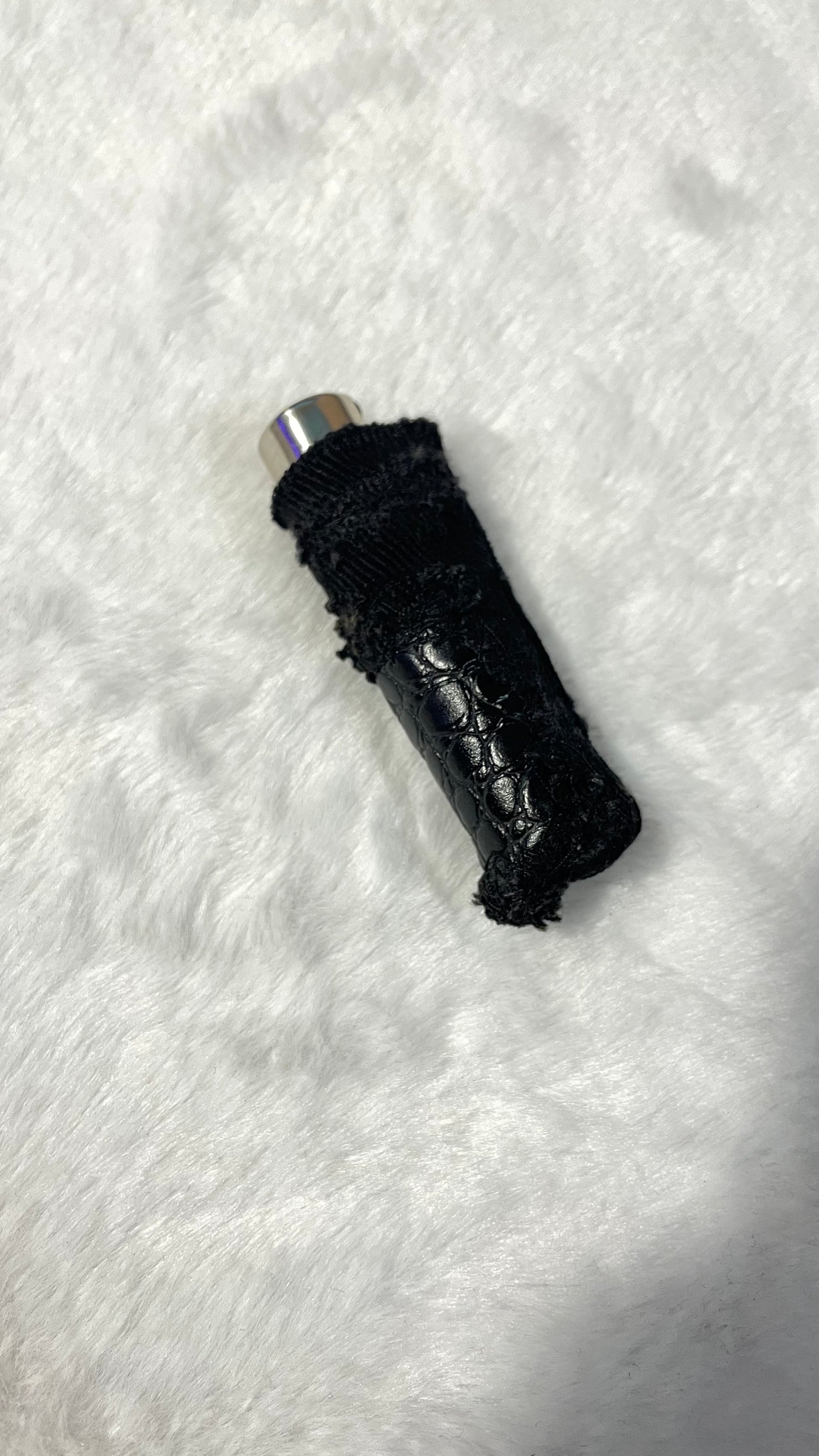 Black hybrid lighter sleeve