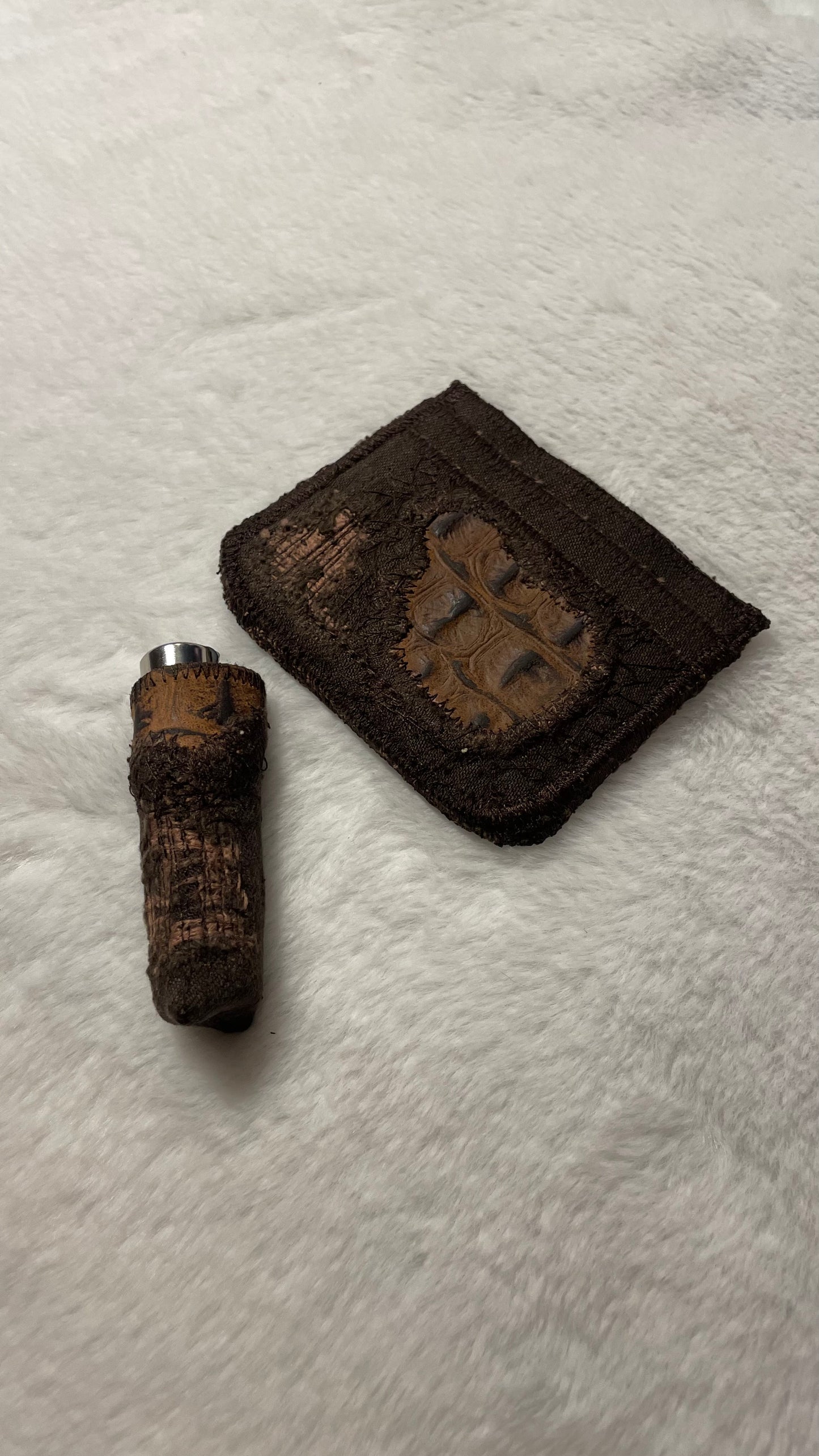 Mud cardholder