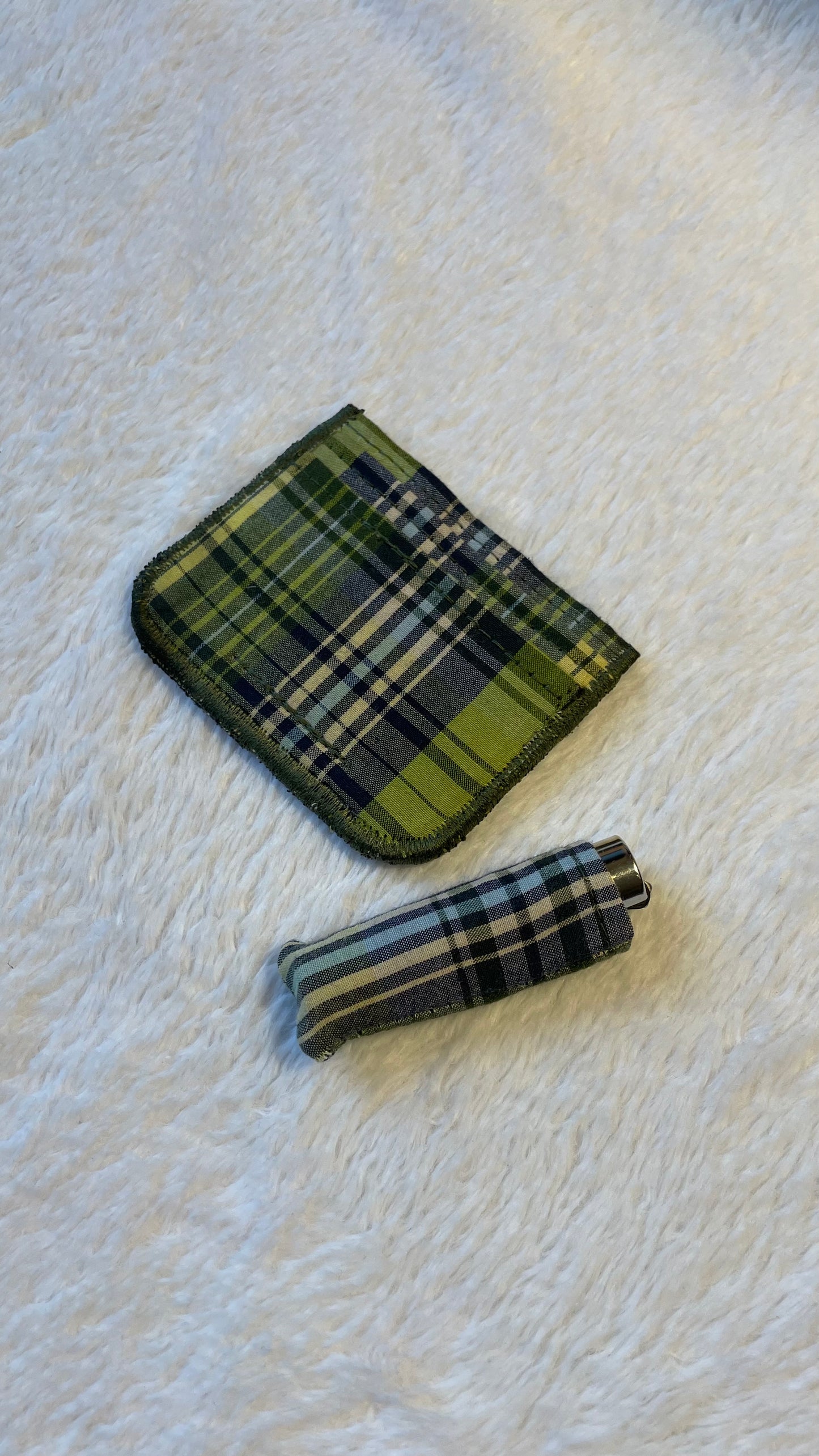 Flannel cardholder 3