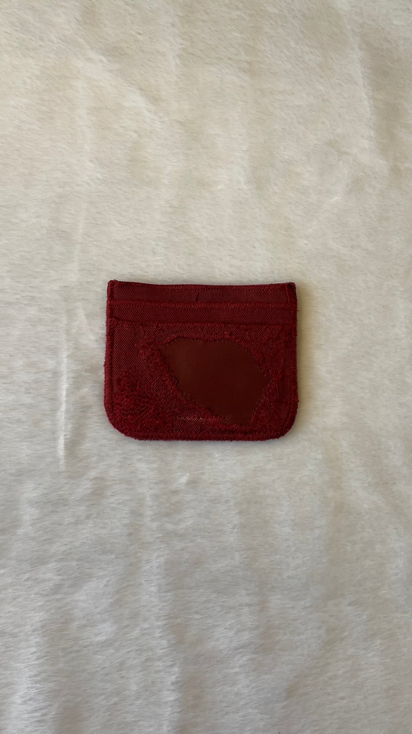 Magma cardholder