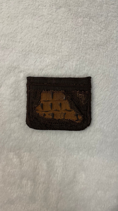 Mud cardholder