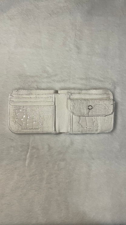 Allwhite hybrid wallet