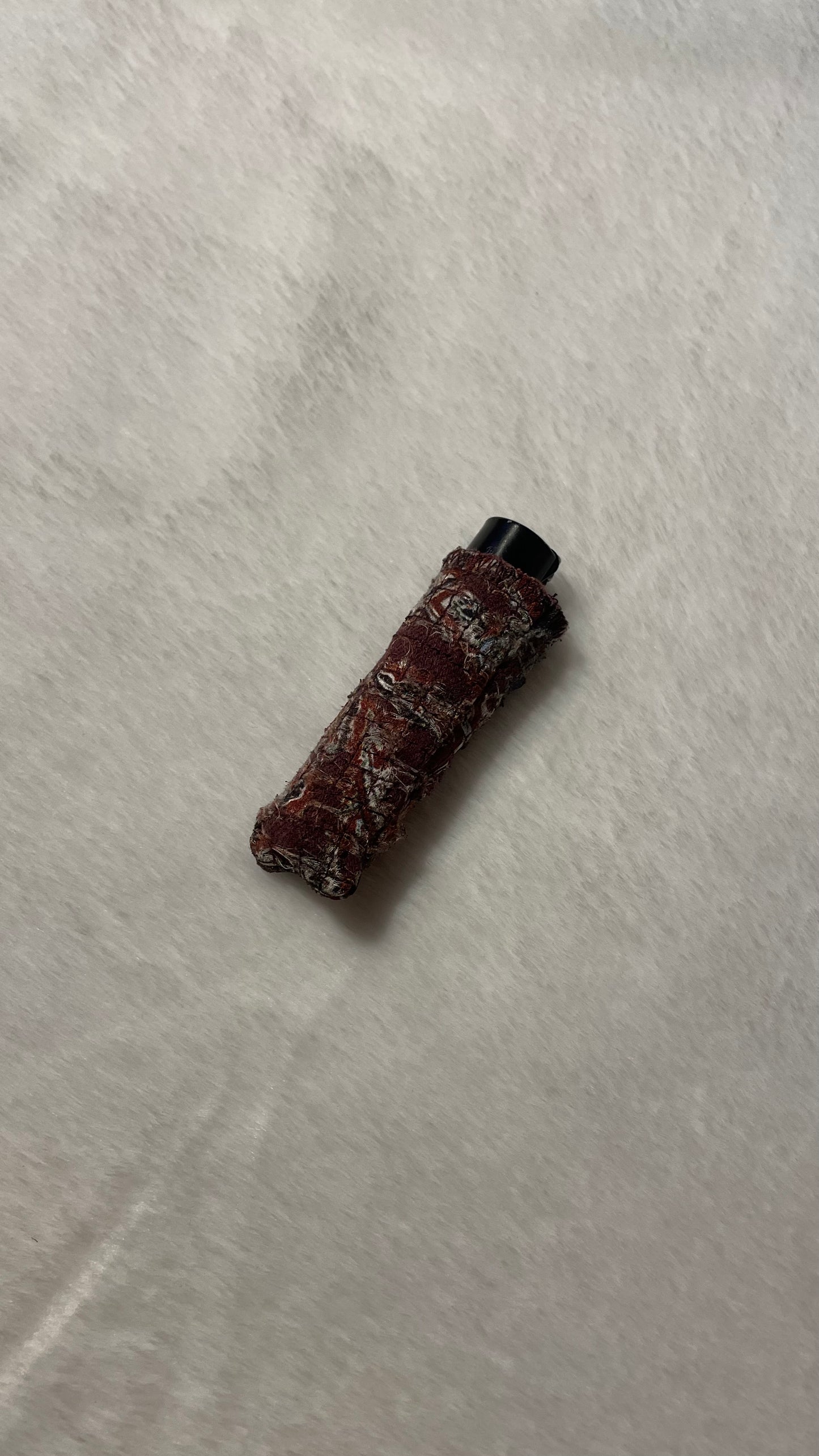 Slashed denim lighter sleeve