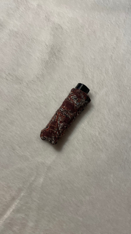 Slashed denim lighter sleeve