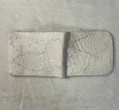 Allwhite hybrid wallet