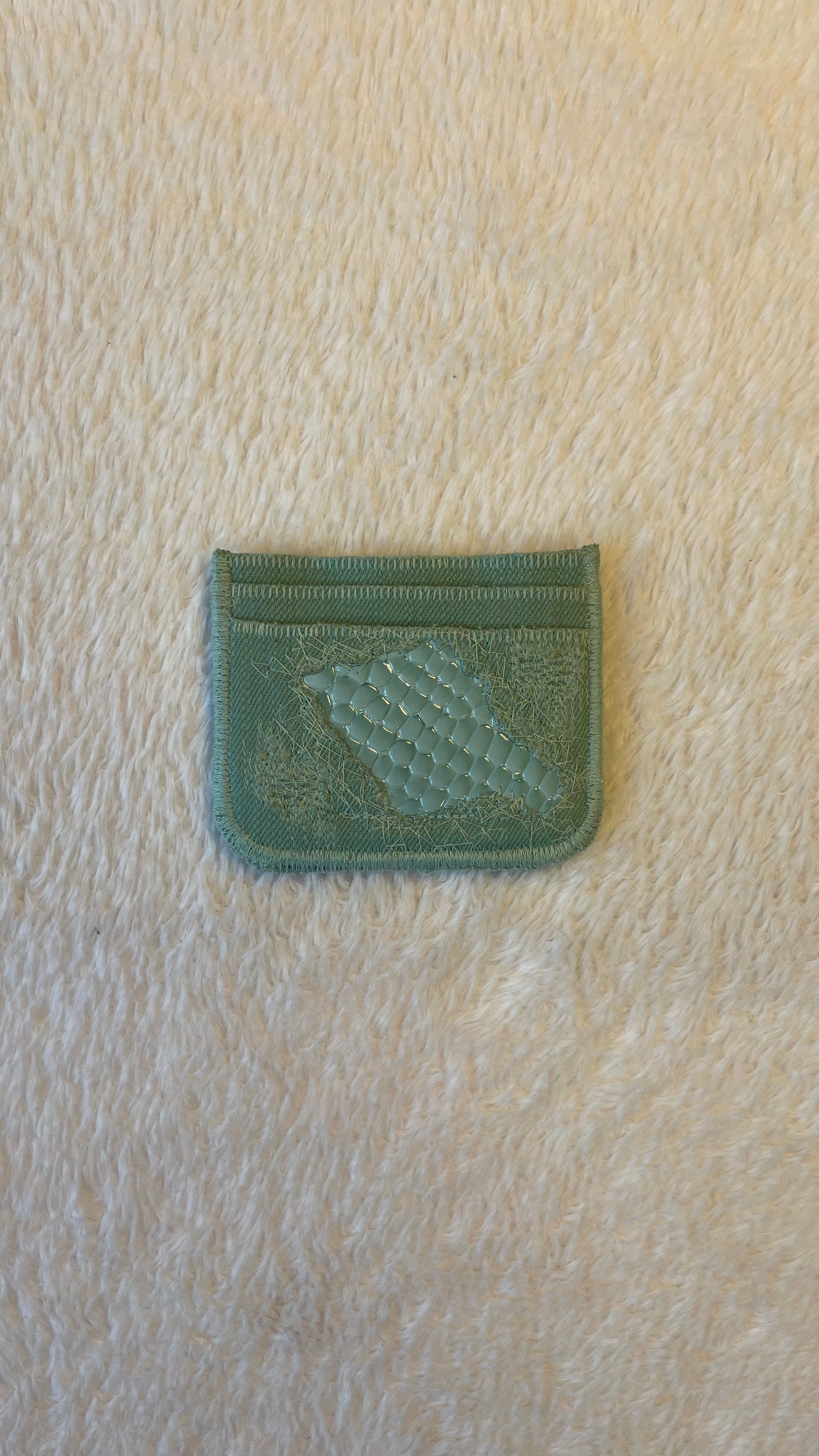Green hybrid cardholder