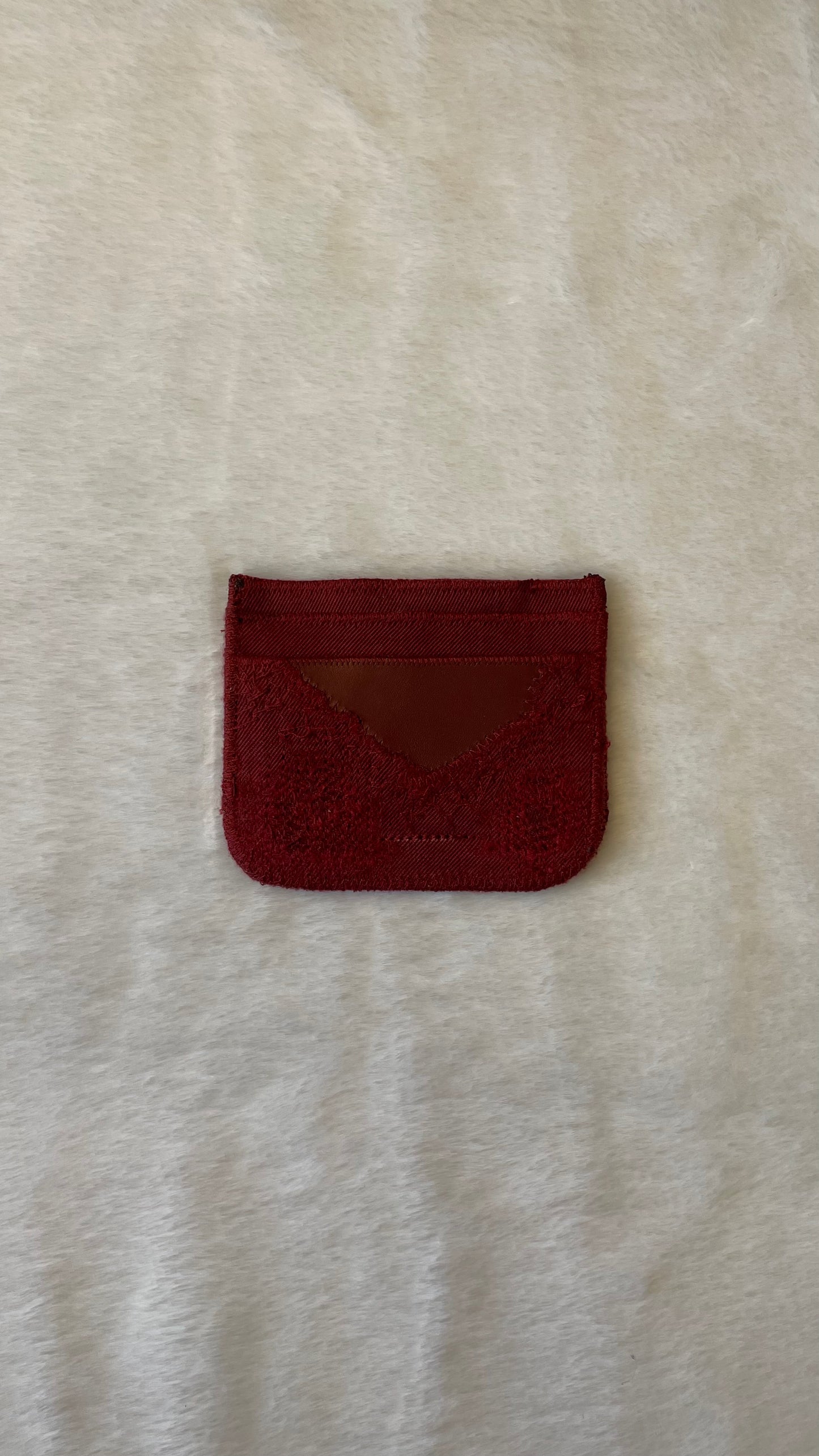 Magma cardholder