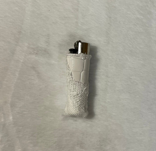 Allwhite lighter sleeve