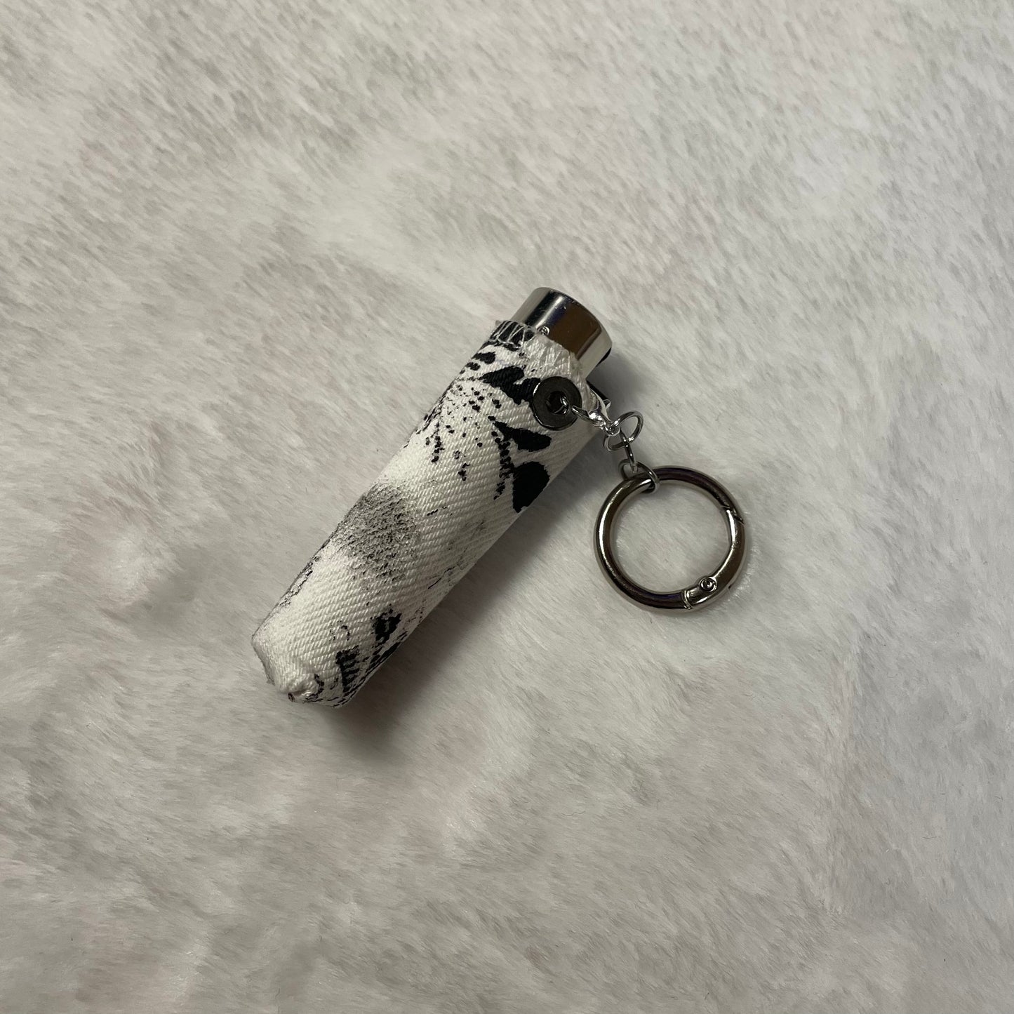 White painter lightersleeve