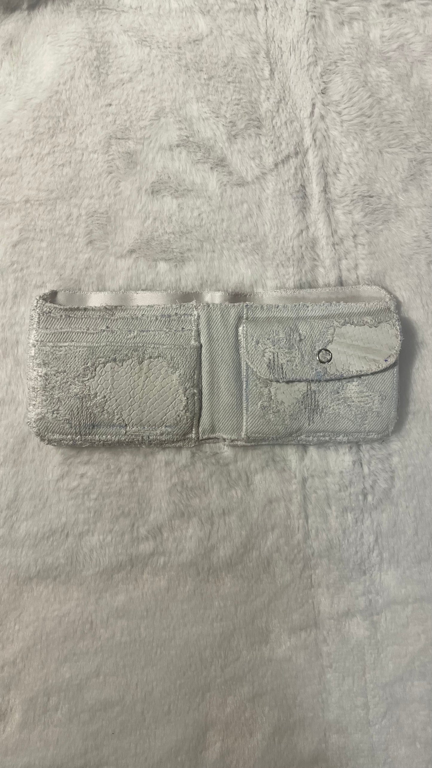 White hybrid wallet