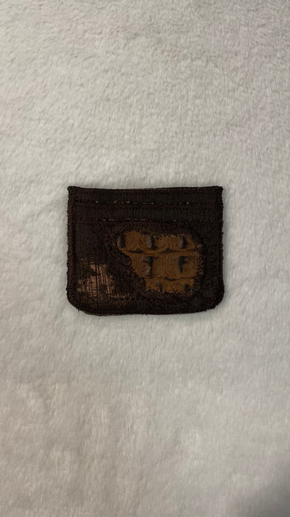 Mud cardholder