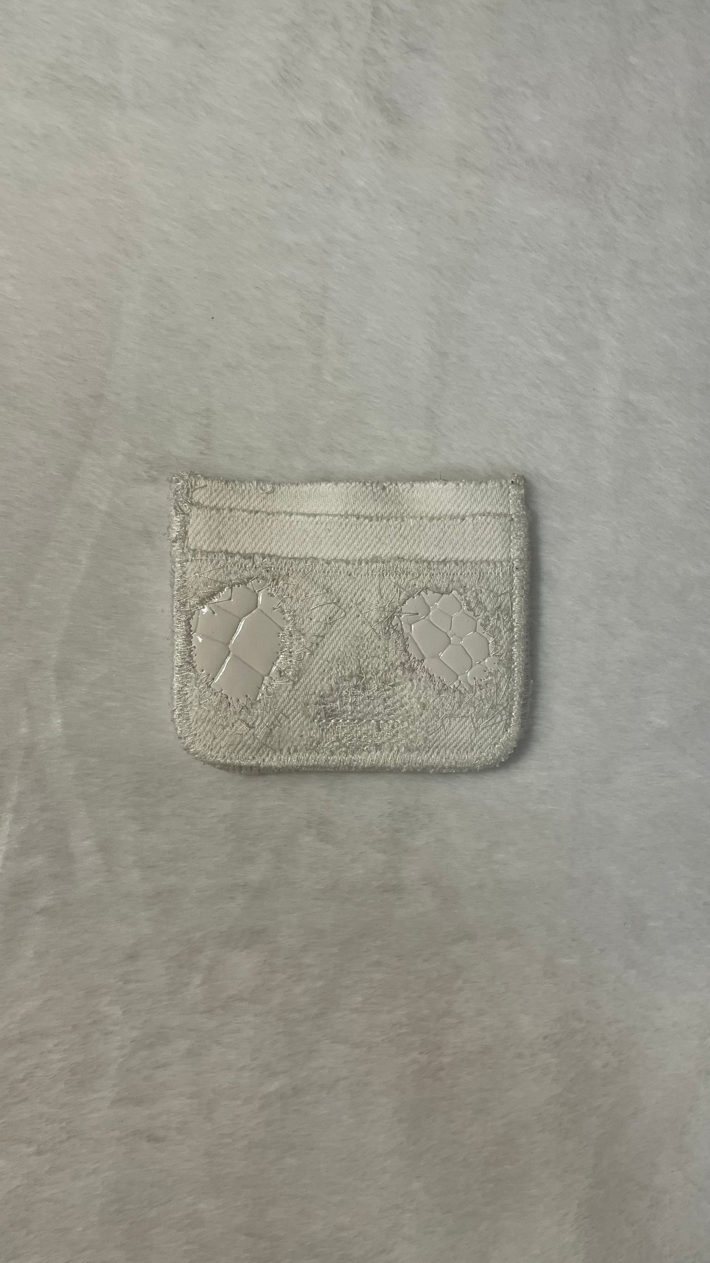 Allwhite hybrid cardholder