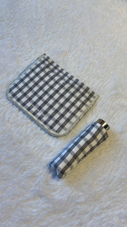 Flannel cardholder 8